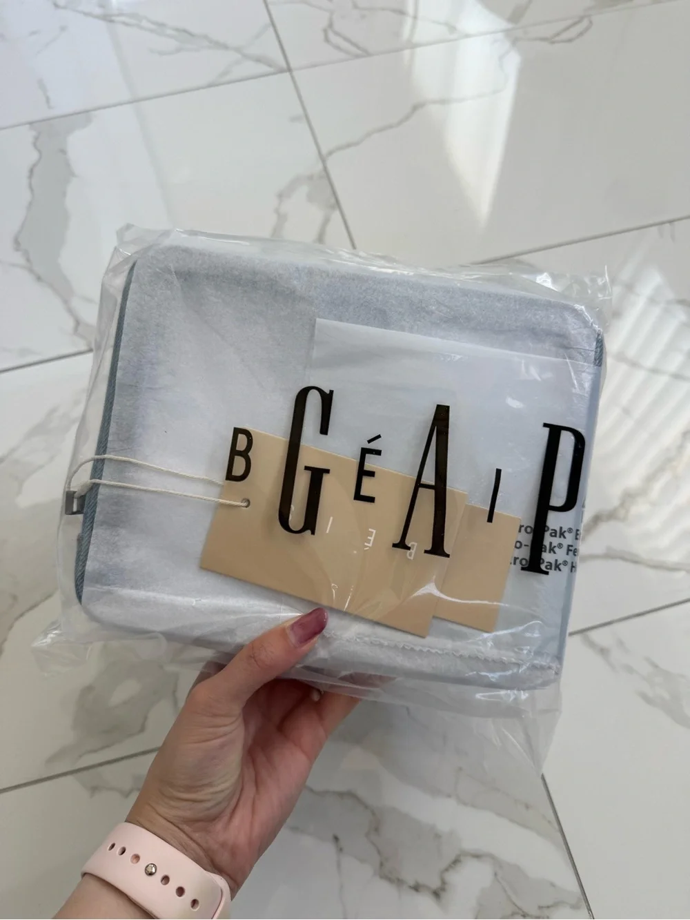 BEIS x Gap Passport & Luggage Tag Set - Picture 5 of 5